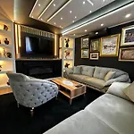 Villa By Expert Delux *