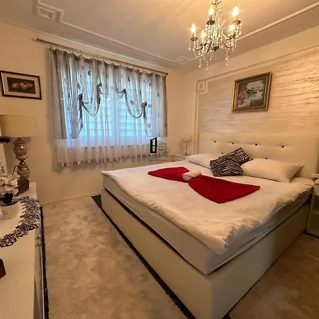 Villa By Expert Delux *