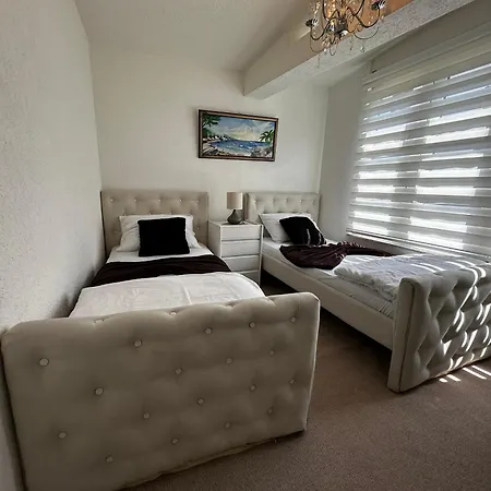 Villa By Expert Delux *