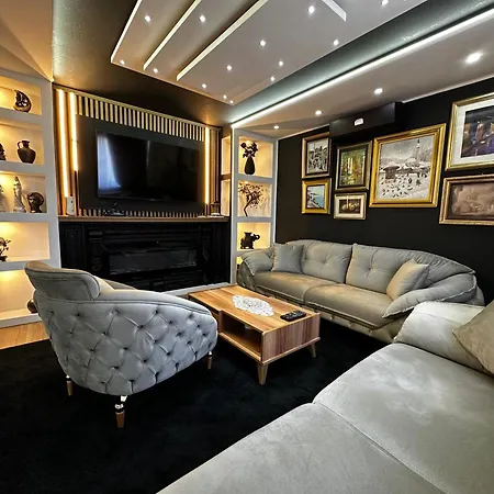 Vila By Expert Delux *