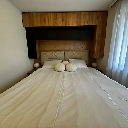 Vila By Expert Delux